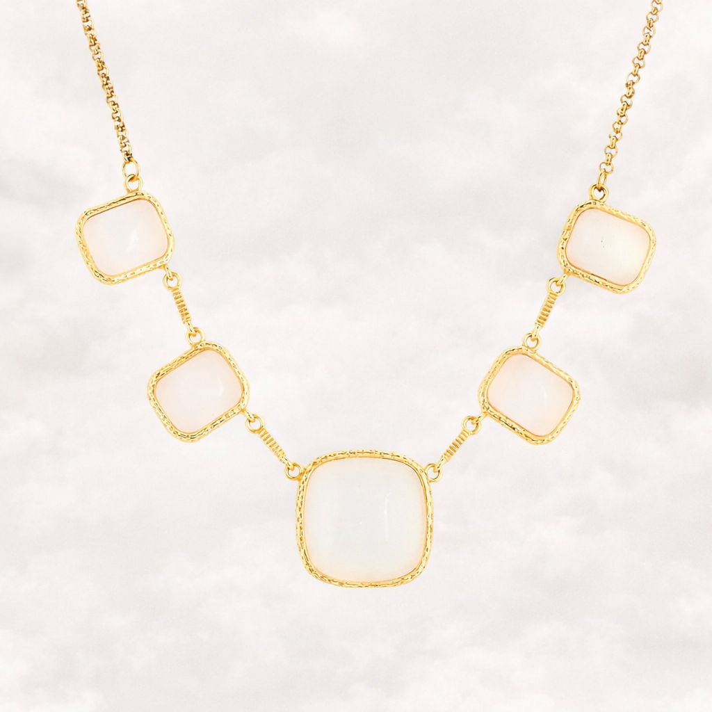SELENE IVORY - COLAR Dourado